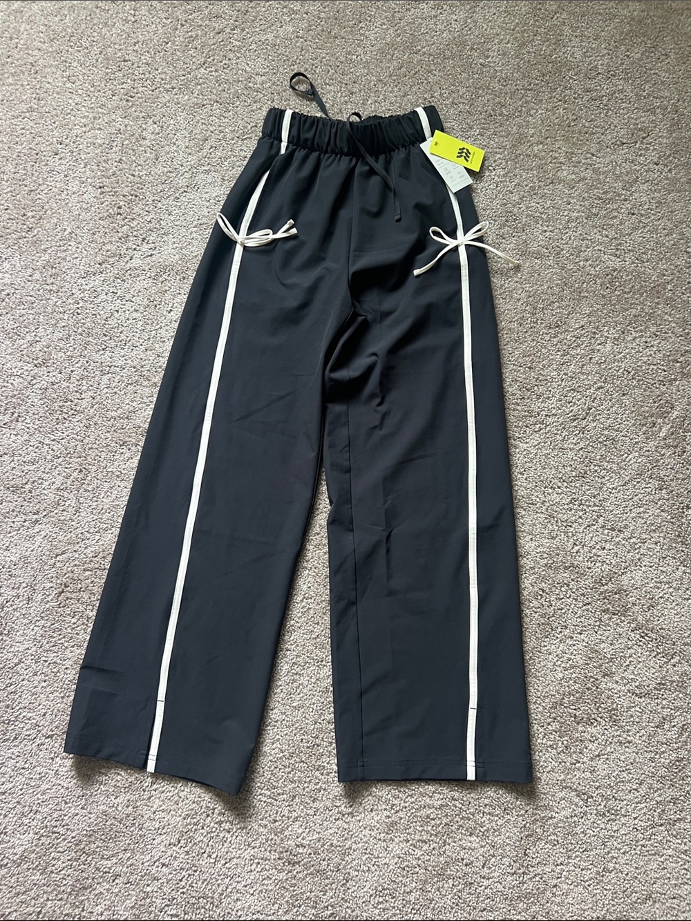 all in motion Black Pants w White Side Stripes & bow detailing womens size xs